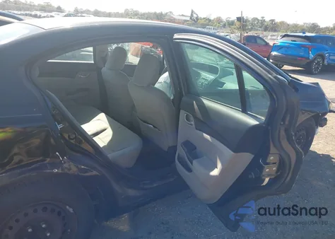 2013 Honda Civic Lx z USA, uszkodzony, nr VIN 2HGFB2F58DH596769